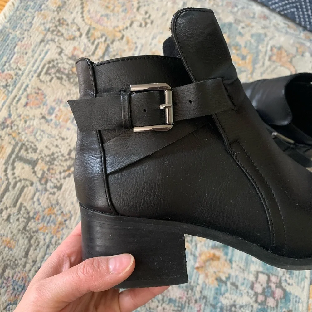 MIA Black Booties - Picture 3 of 8